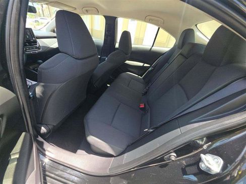 Used 2022 Toyota Corolla LE FWD image 8