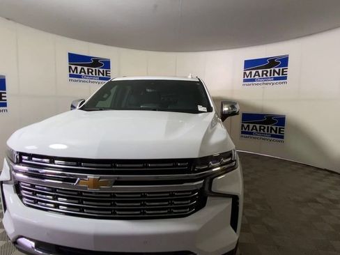 Used 2024 Chevrolet Tahoe Premier w/ Premium Package AWD/4WD image 5