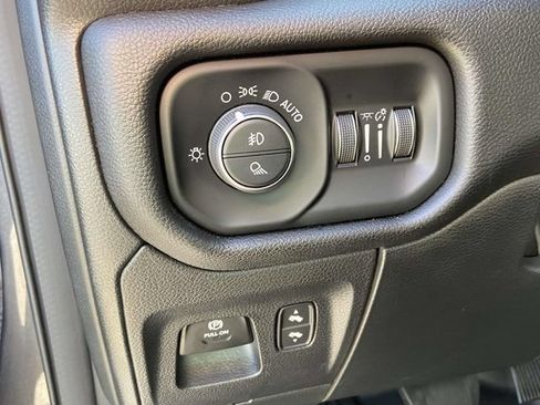 Used 2024 RAM 1500 Laramie AWD/4WD image 18