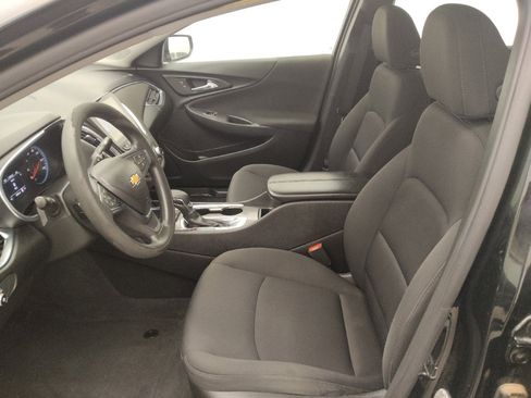 Used 2021 Chevrolet Malibu LT FWD image 17