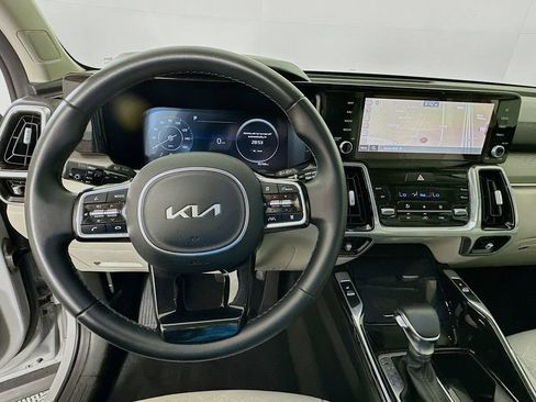 Used 2023 Kia Sorento SX image 11