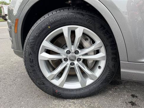 Used 2017 Audi Q7 3.0T Premium AWD/4WD image 16