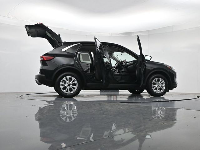 Certified 2024 Ford Escape Active AWD/4WD image 54