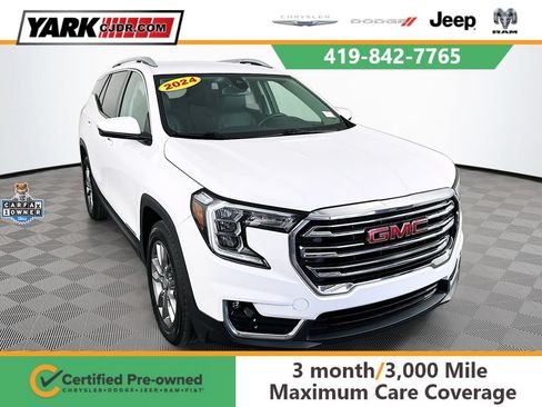 Used 2024 GMC Terrain SLT FWD image 1