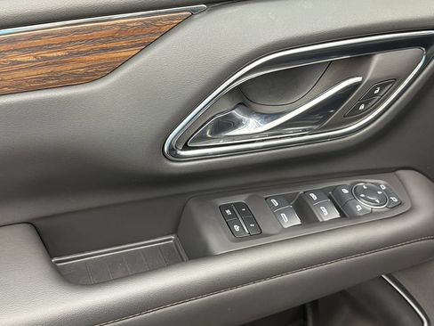 Used 2024 Chevrolet Suburban High Country AWD/4WD image 30