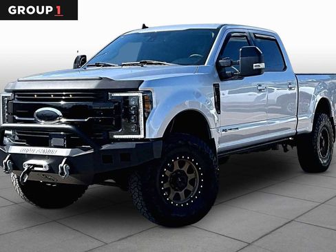 Used 2019 Ford F250 Lariat w/ Lariat Ultimate Package AWD/4WD image 1