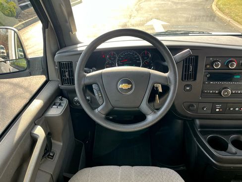 Used 2019 Chevrolet Express 3500 LT w/ LT Preferred Equipment Group image 39