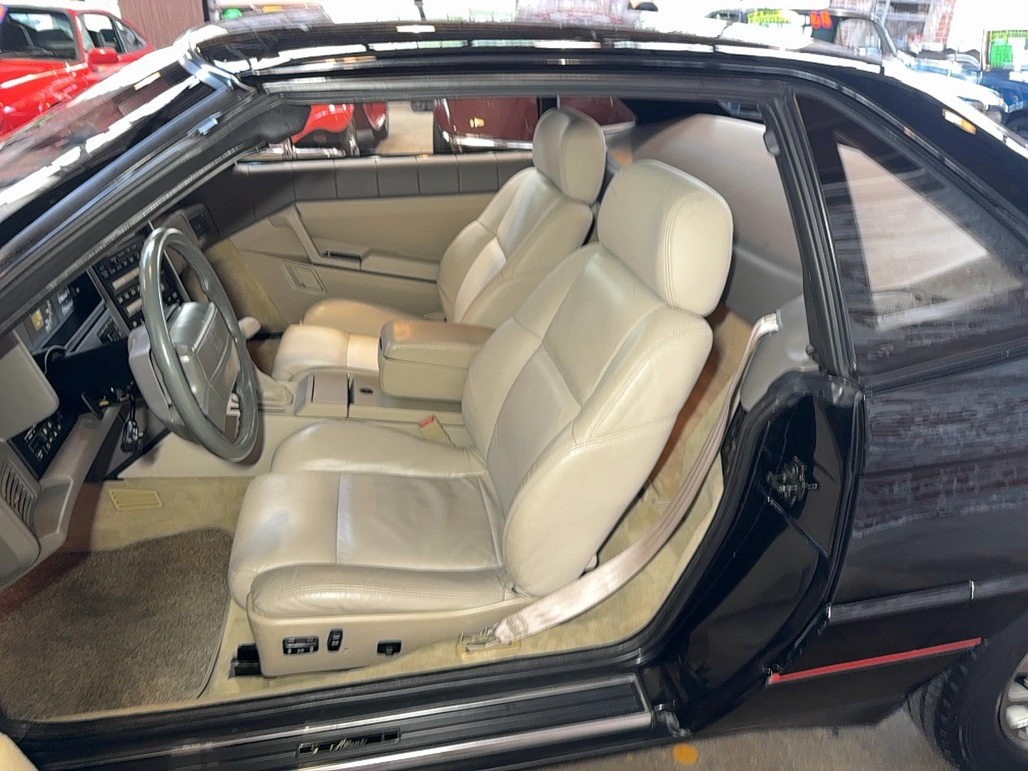 Used 1993 Cadillac Allante FWD image 17