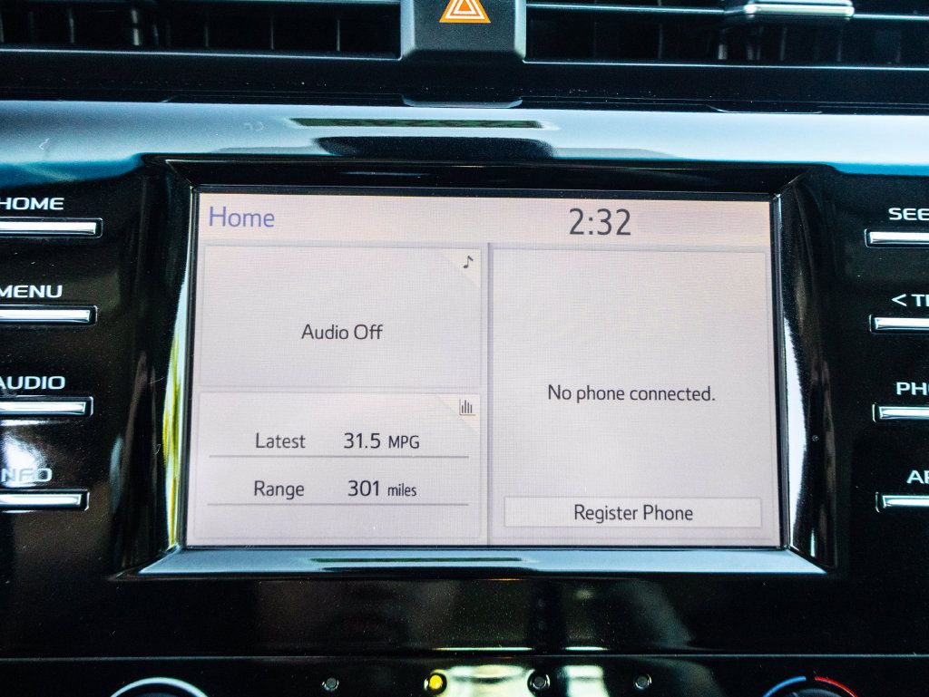Used 2018 Toyota Camry LE FWD image 28