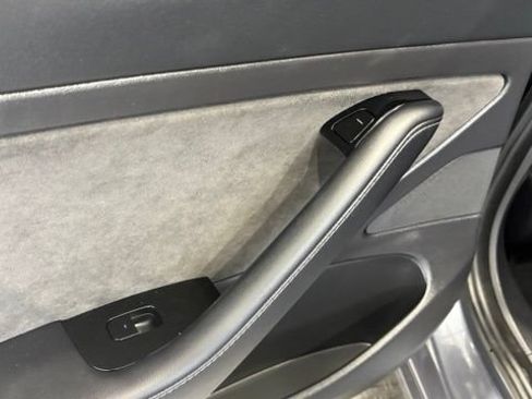 Used 2020 Tesla Model 3 Standard Range Plus RWD image 18