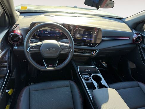 Used 2025 Chevrolet Equinox RS image 15