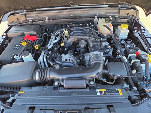 Used 2021 Jeep Gladiator Overland w/ Cold Weather Group AWD/4WD image 31