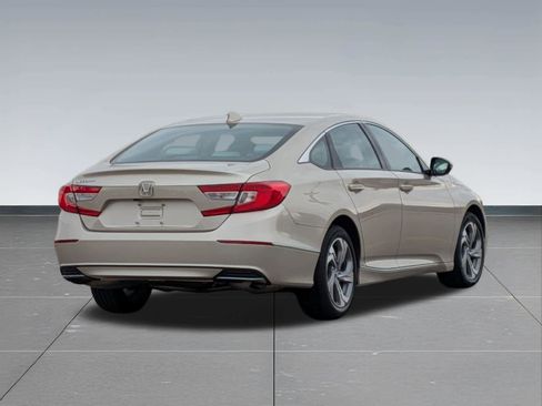 Used 2019 Honda Accord EX image 5
