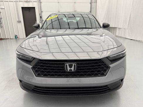 Used 2025 Honda Accord Sport image 2