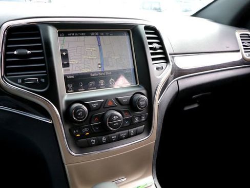 Used 2016 Jeep Grand Cherokee Overland AWD/4WD image 16