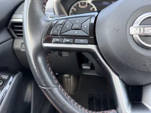 Used 2024 Nissan Altima 2.5 SR FWD image 16