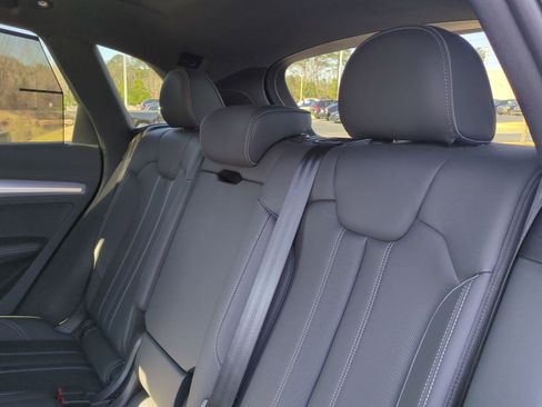 Used 2024 Audi Q5 2.0T Prestige image 30