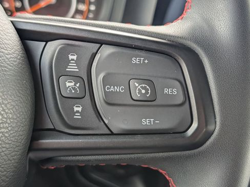Used 2024 Jeep Gladiator Rubicon AWD/4WD image 26