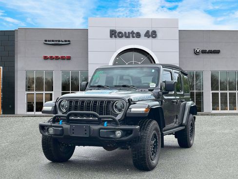 Used 2023 Jeep Wrangler Unlimited Rubicon 4xe AWD/4WD image 2