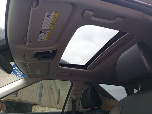 Used 2024 Kia Seltos SX w/ SX Sunroof Package image 16