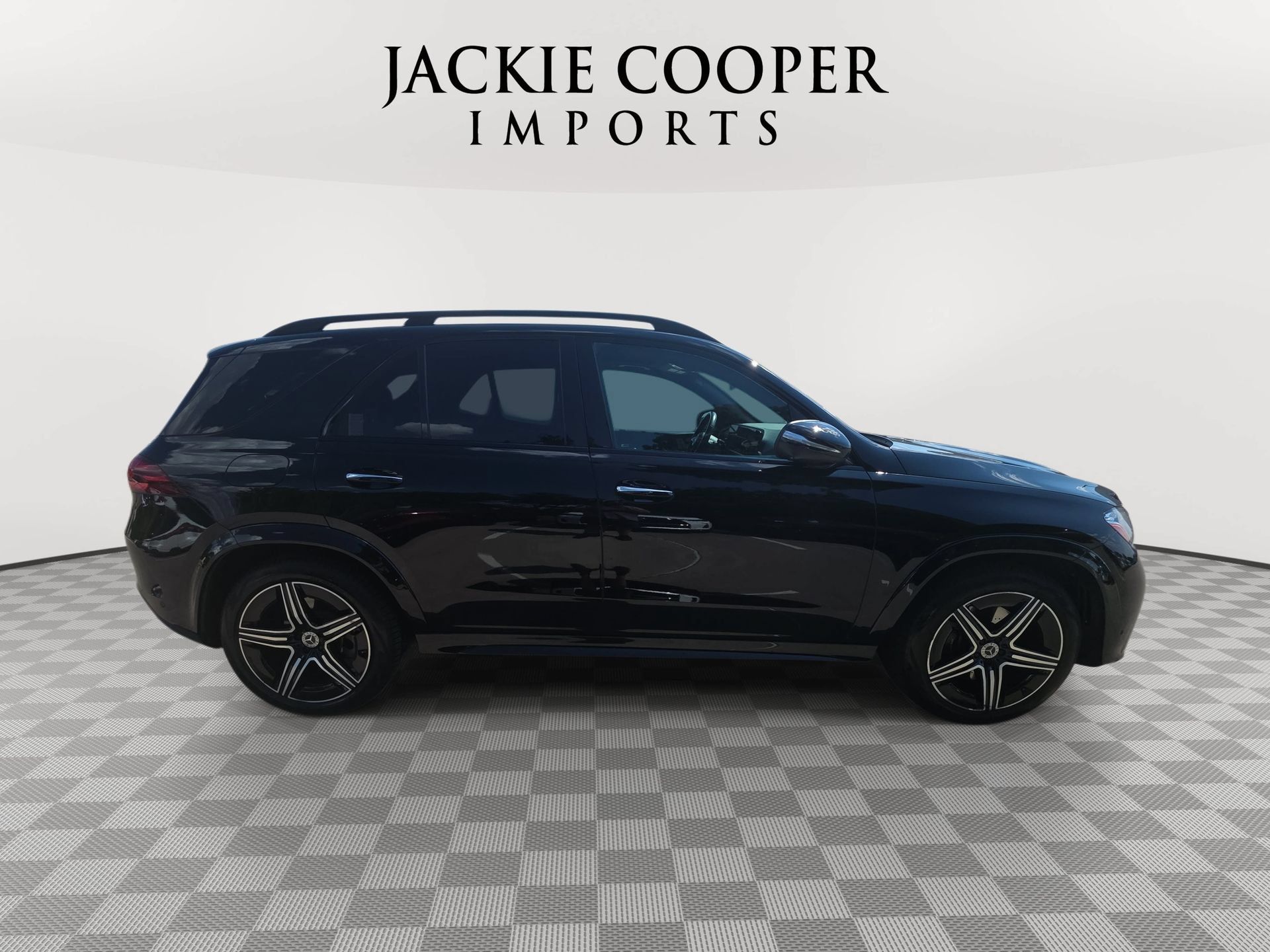 Used 2024 Mercedes-Benz GLE 350 4MATIC image 4
