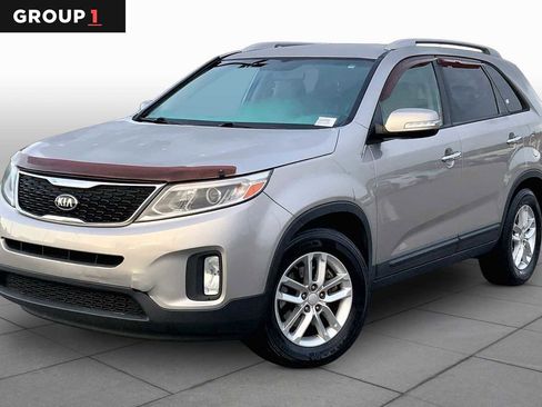 Used 2015 Kia Sorento LX FWD image 1
