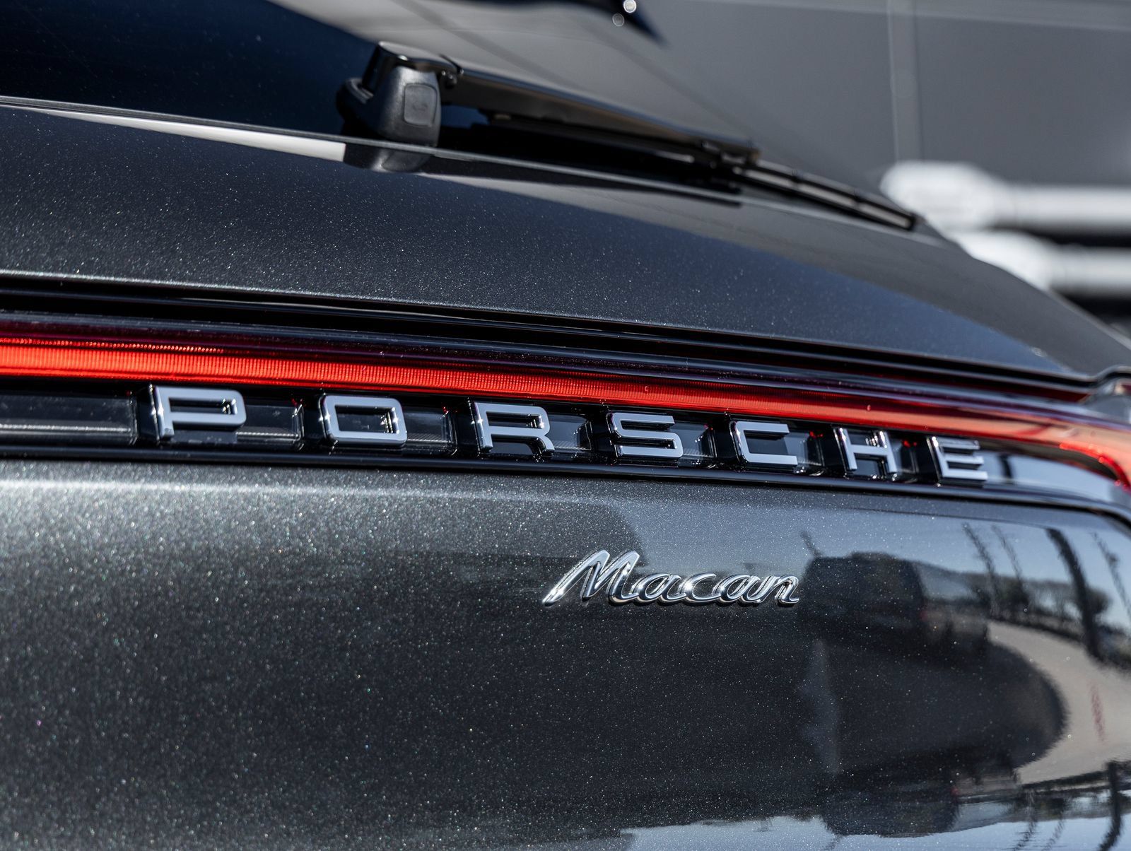 Certified 2026 Porsche Macan AWD/4WD image 15