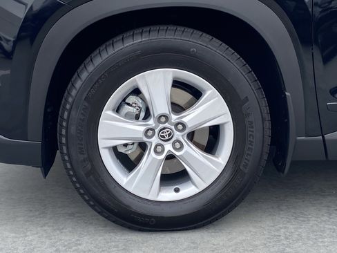 Certified 2025 Toyota Grand Highlander AWD Hybrid image 8