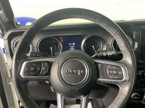 Used 2022 Jeep Wrangler Unlimited Sahara w/ Cold Weather Group image 22