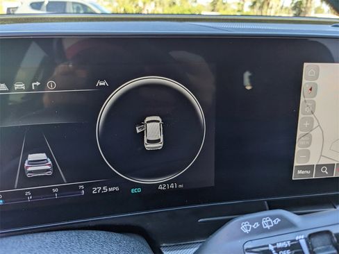 Certified 2025 Kia Sportage SX Prestige image 37