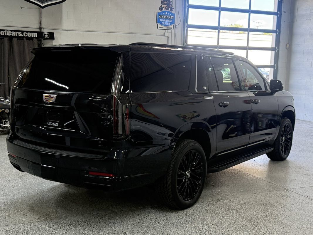 Used 2025 Cadillac Escalade ESV Premium Luxury w/ LPO, Floor Liner Package AWD/4WD image 7
