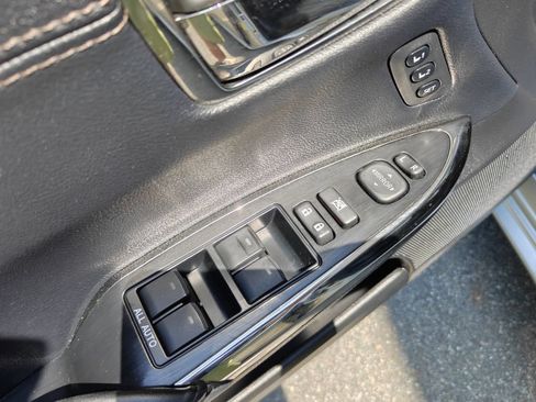 Used 2015 Toyota Avalon XLE Touring FWD image 12