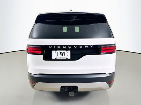 Used 2025 Land Rover Discovery S AWD/4WD image 6