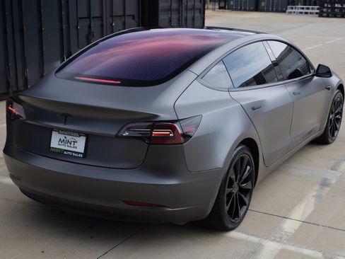 Used 2018 Tesla Model 3 Long Range RWD image 16
