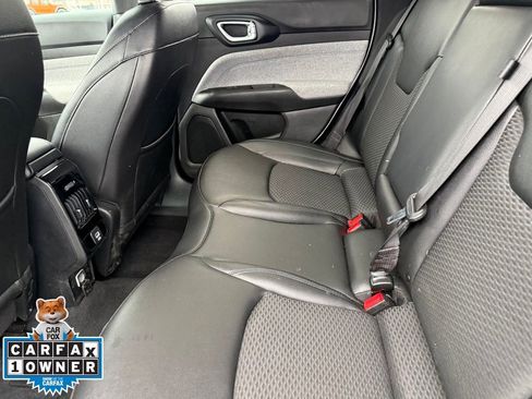 Used 2024 Jeep Compass Latitude image 25