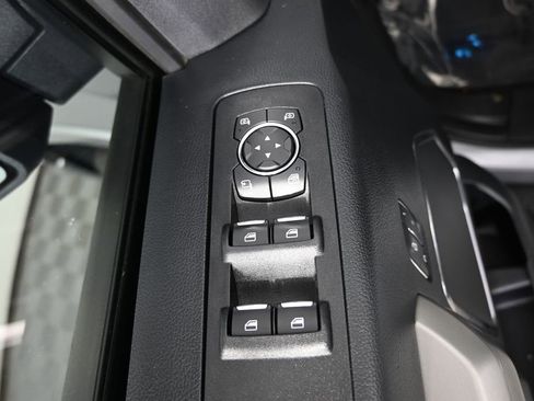 Used 2020 Ford F150 Lariat w/ Equipment Group 502A Luxury AWD/4WD image 19