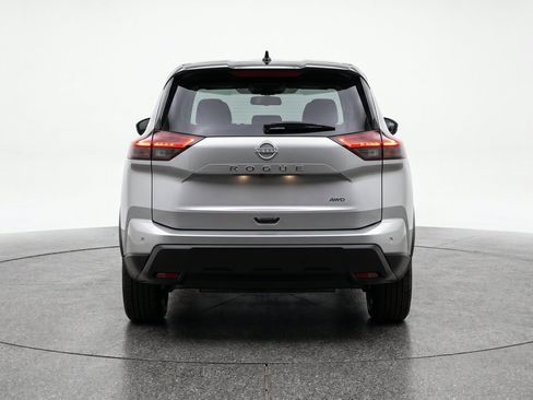 Used 2025 Nissan Rogue SV AWD/4WD image 7