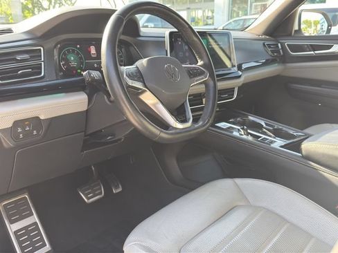 Certified 2024 Volkswagen Atlas Cross Sport SEL R-Line AWD/4WD image 13