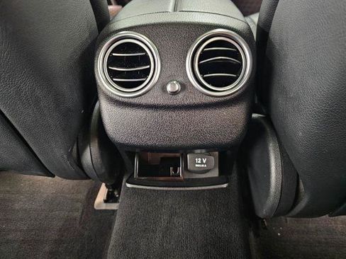 Used 2017 Mercedes-Benz E 300 4MATIC image 38