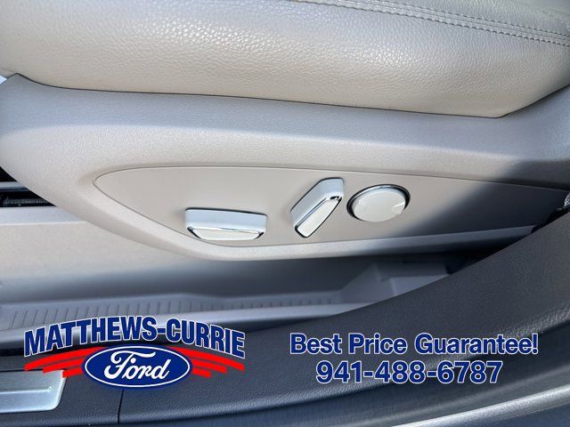 Used 2023 Lincoln Nautilus AWD w/ Premium Package image 10