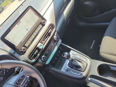 Certified 2023 Hyundai Kona SEL w/ Convenience Package FWD image 34