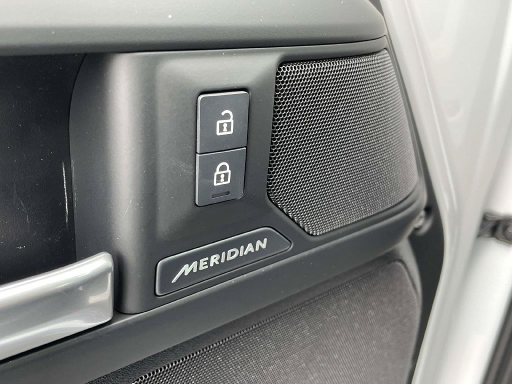 New 2026 Land Rover Defender 110 S AWD/4WD image 34