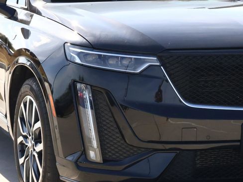 Certified 2023 Cadillac XT6 Sport w/ Technology Package image 9