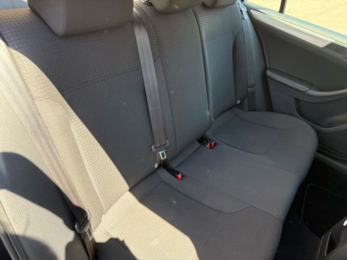 Used 2015 Volkswagen Jetta SE FWD image 8