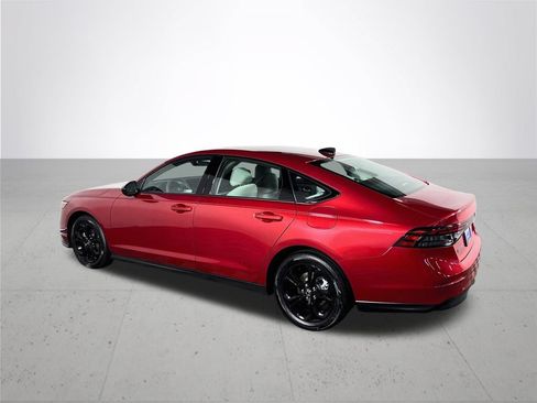 Used 2025 Honda Accord SE image 8