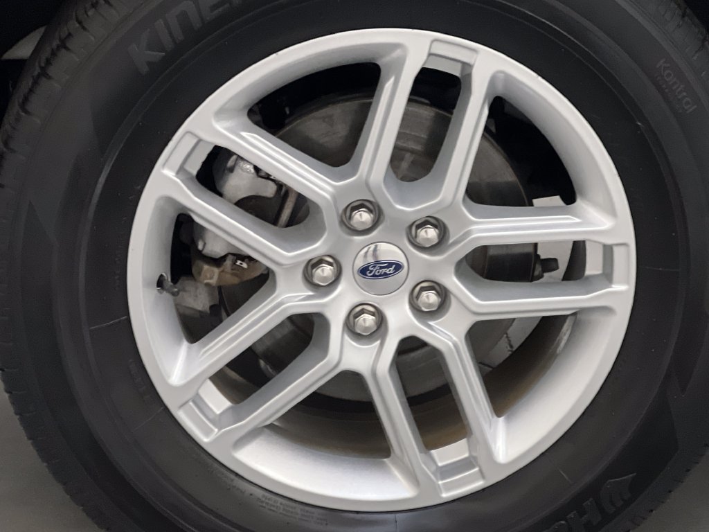 Used 2025 Ford Explorer Active AWD/4WD image 75