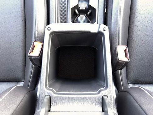 Used 2024 Volkswagen Tiguan SE image 22