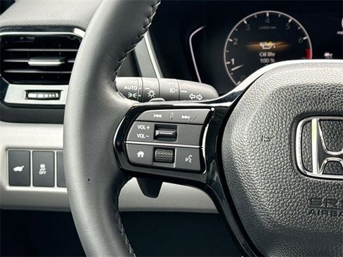 Certified 2025 Honda Pilot EX-L image 26