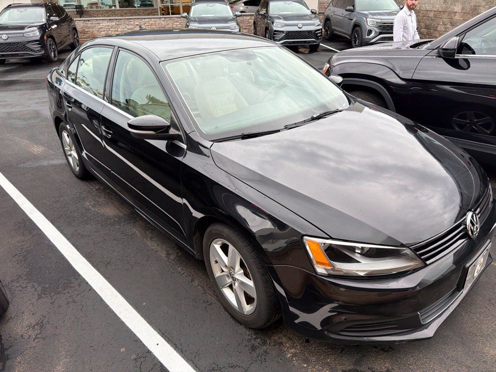 Used 2014 Volkswagen Jetta TDI FWD image 3