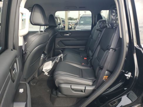 New 2026 Nissan Armada SV image 10